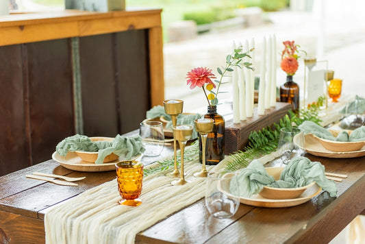 WEDDING TABLE THAT ECO FRIENDLY SUSTAINABLE CATERERS FIX FOR ELEGANT LOOK AND MINIMALIST STYLING